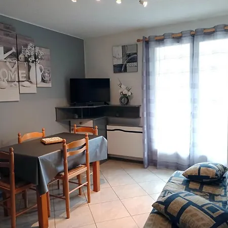 Apartment Dans De Luchon Bagneres-de-Luchon