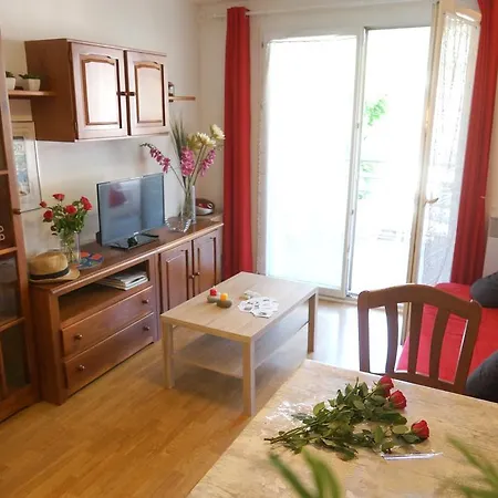 Dans De Luchon Apartment *